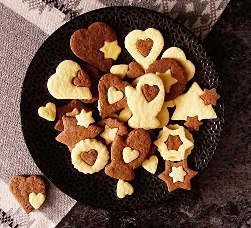 Simple Two Colour Cookies