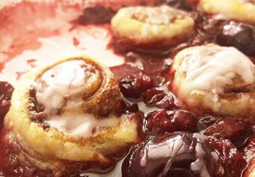 Cinnamon Rolls Cherry Cobbler