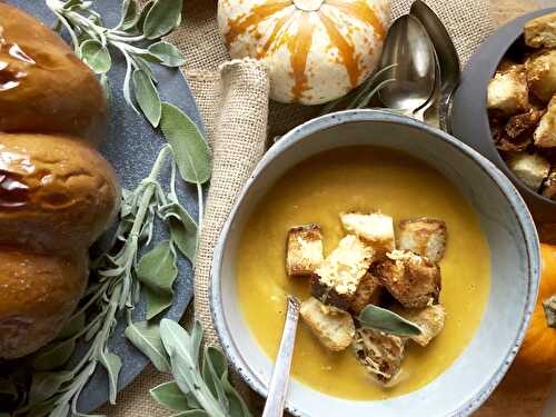 Pumpkin soup with manchego croutons