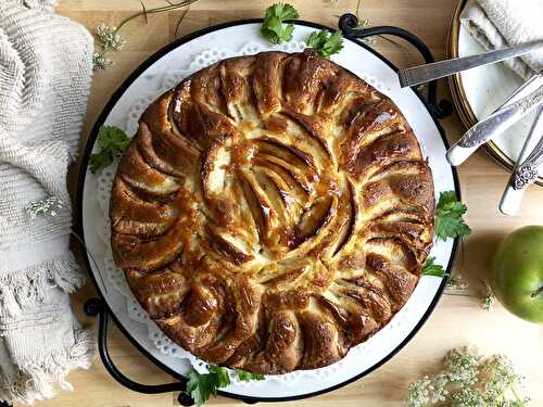 Awesome apple almond cake
