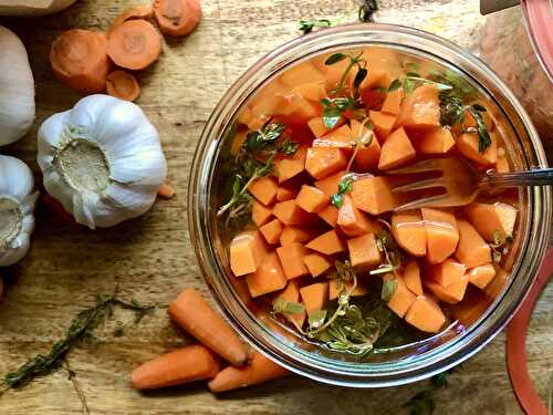 Quick & easy pickled carrots