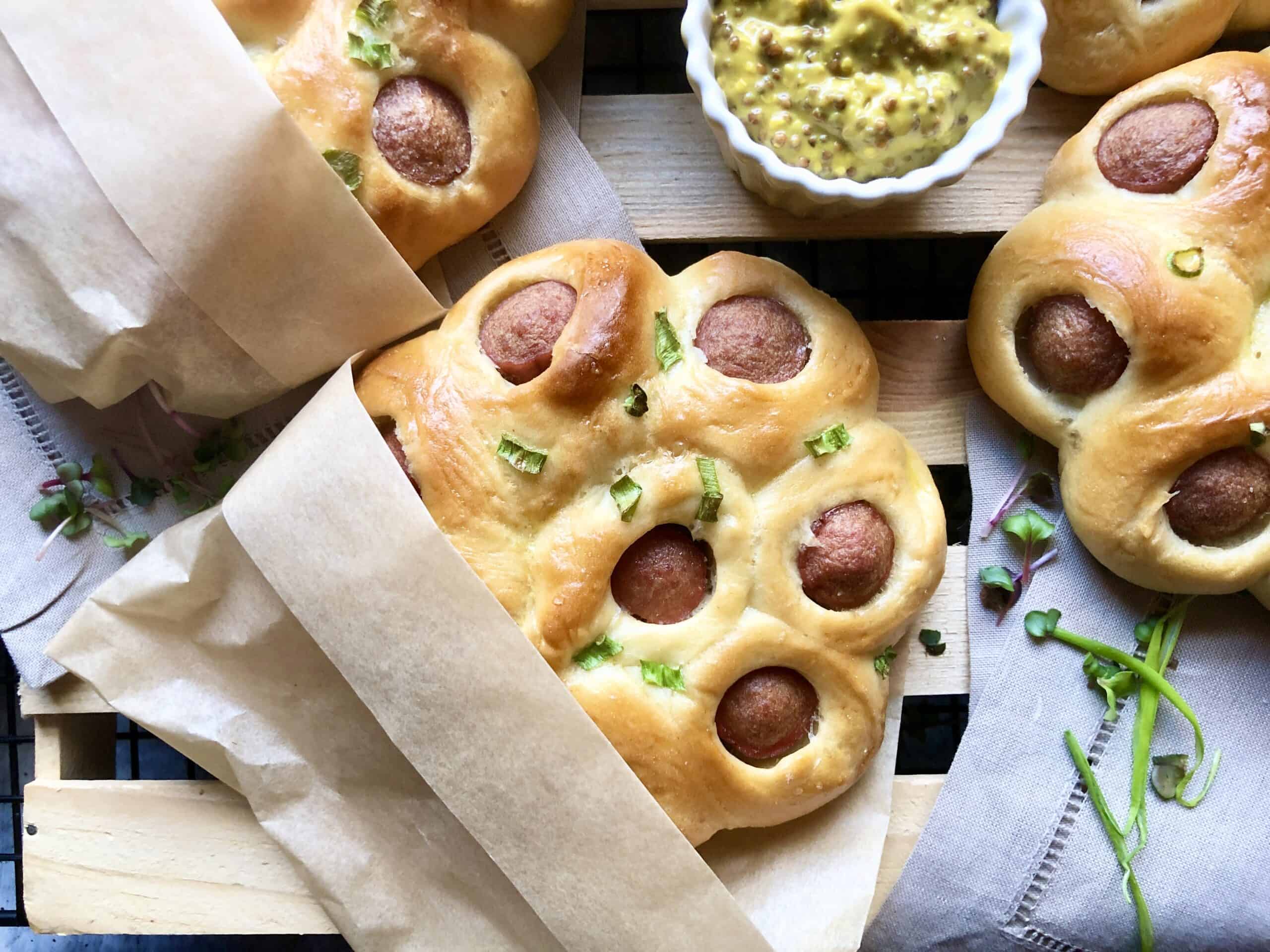 Flower hot dog buns