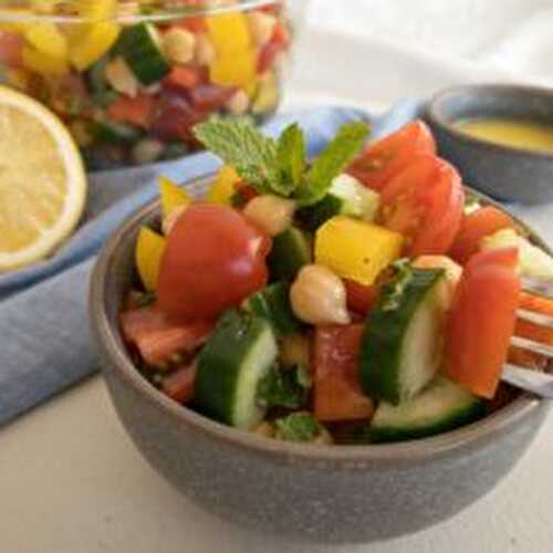 Mediterranean Chickpea Salad 