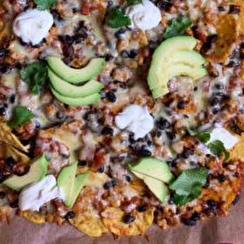 Easy and delicious nachos recipe with chicken and black beans