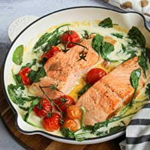 Easy Baked Salmon Recipe with Creamy Sauce