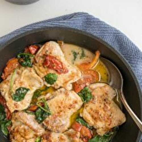 Healthy Tuscan Garlic Chicken With Spinach and Sun-Dried Tomatoes