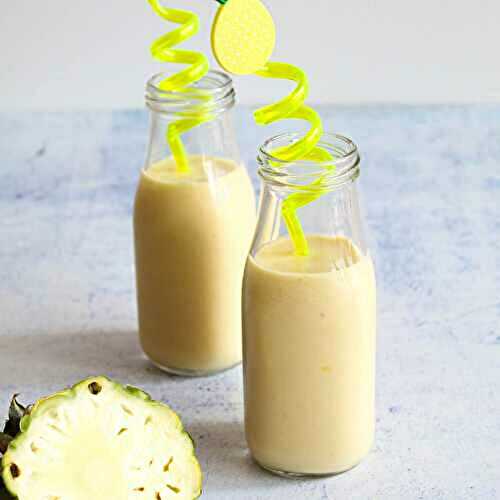 Tropical mango and pineapple smoothie recipe
