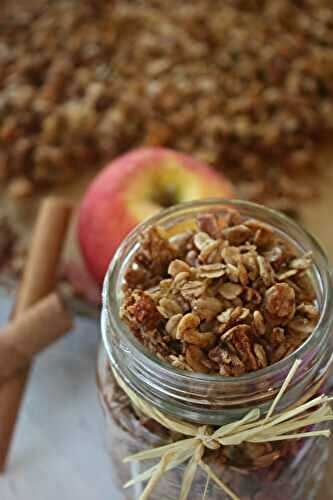 Apple Cinnamon Granola
