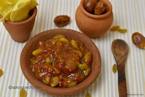 Bengali tomato khejur chutney with aamsotto and kismis