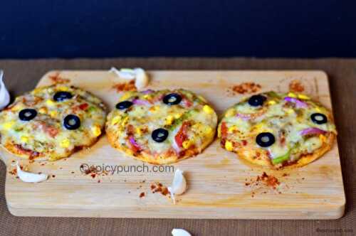 Mini pizza recipe | kids snacks mini pizza recipe | homemade mini pizzas