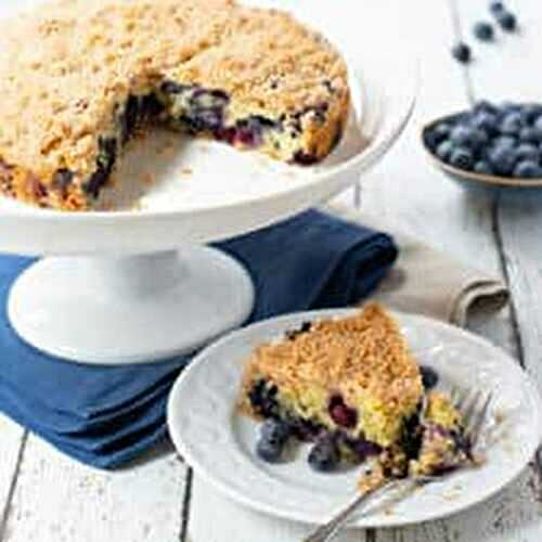 Blueberry Delight Cake with Crumb Topping