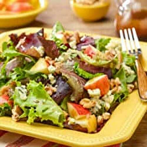 Mixed Greens Salad with Apples, Walnuts, and Stilton Cheese