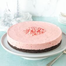 Easy Frozen Chocolate Peppermint Cheesecake Recipe