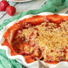 Mom's Best Strawberry Rhubarb Crisp Recipe