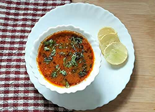 Khandeshi Dubuk Vade Curry
