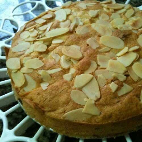 Apple and Apricot Cake