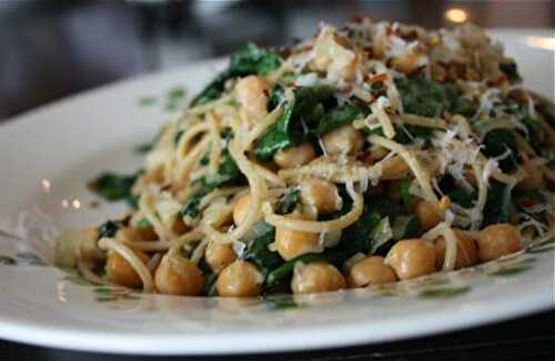 Pasta with Chickpeas and Spinach Recipe – Awesome Cuisine