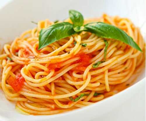 Spaghetti with Tomato Sauce Recipe – Awesome Cuisine