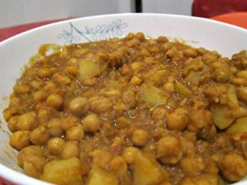 Spicy Chickpeas with Potatoes Recipe – Awesome Cuisine