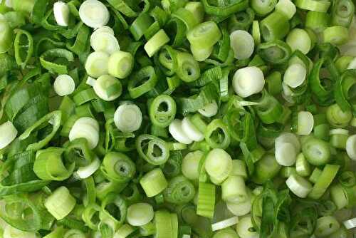 Spring Onion Poriyal Recipe – Awesome Cuisine