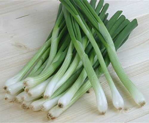 வெங்காய தாள் பொரியல் - Spring Onion Poriyal Recipe in Tamil