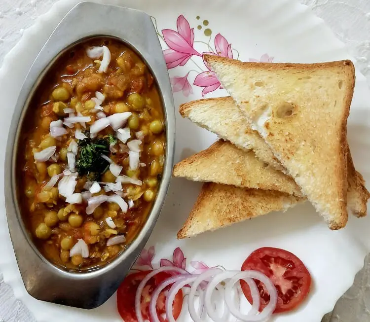 Bread Peas Masala