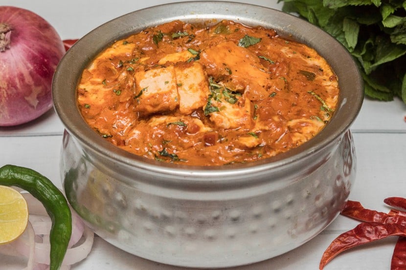 Murgh Bemisal