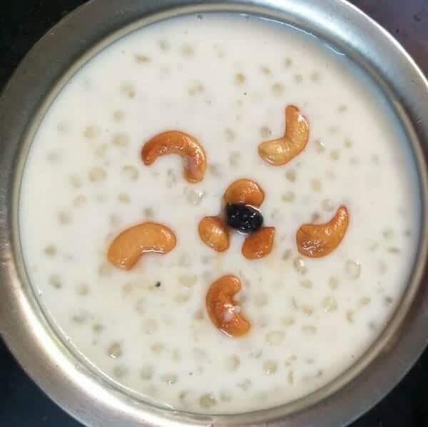Javvarisi Payasam (Sago Kheer / Sabudana Kheer)