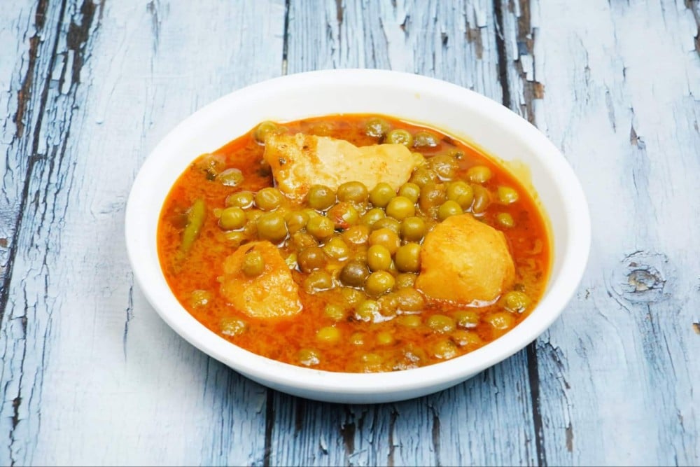 Potato and Green Pea Curry