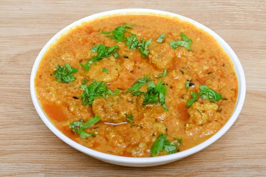 Steamed Vada Curry