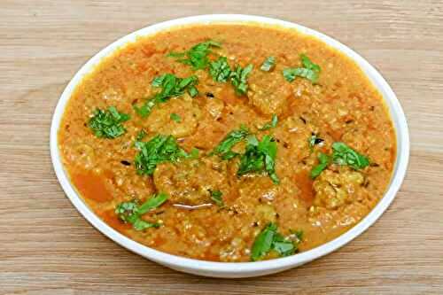 Steamed Vada Curry