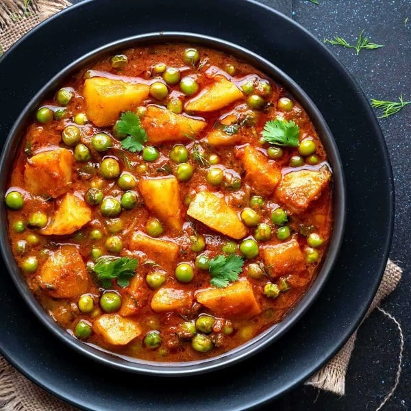 Aloo Peas Gravy