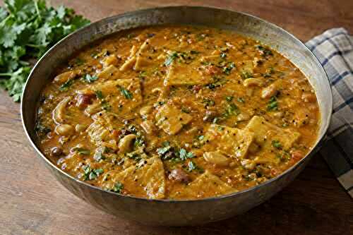 Dal Dhokadi (Spicy Dal Gravy)