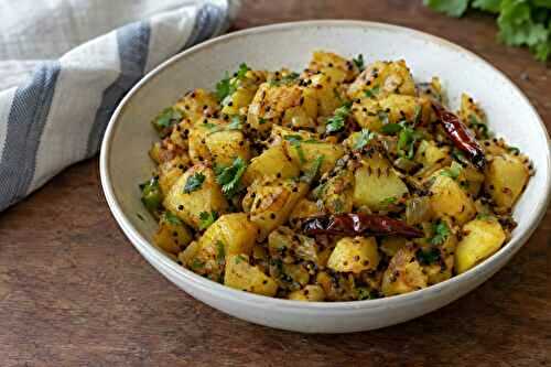 Potato Onion Fry / Sukha Aloo