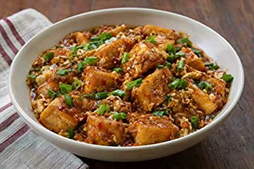 Fried Tofu in Chili Garlic Sauce
