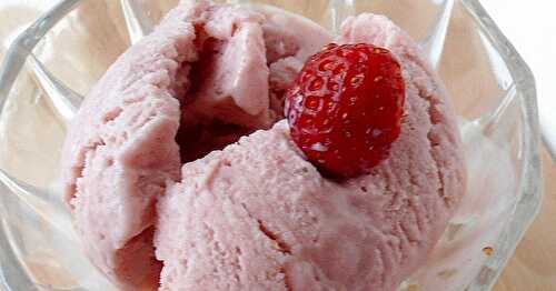 Eggless Strawberry Ice cream | No Churn Method |  Ice Cream Recipe