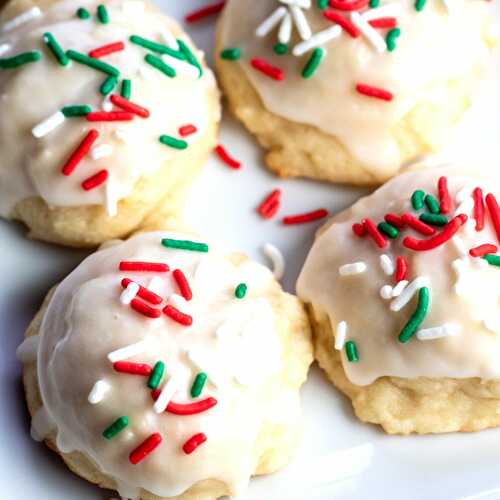 Best Italian Christmas Cookies: Italian Ricotta Cookies (+More Great Recipes To Bake!)