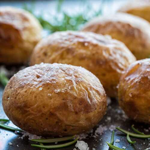 How To Bake Potatoes: Oven Baked Potatoes (+Tips & Tricks!)