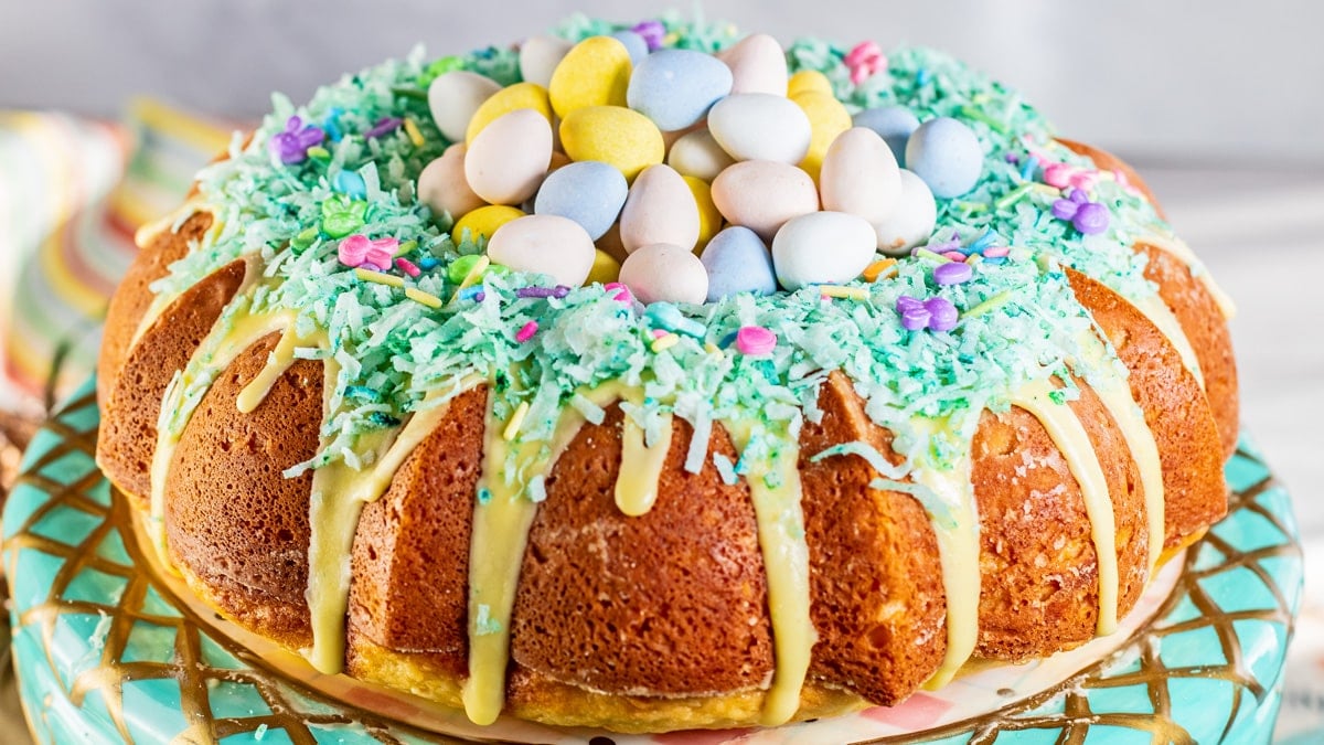 Easter Mini Egg Cake