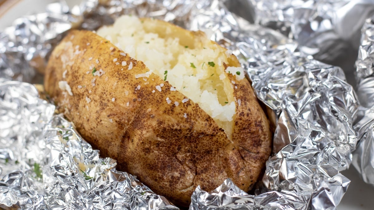 Slow Cooker Baked Potatoes