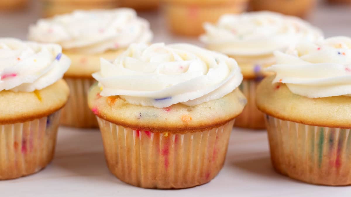 Birthday Cake Funfetti Cupcakes
