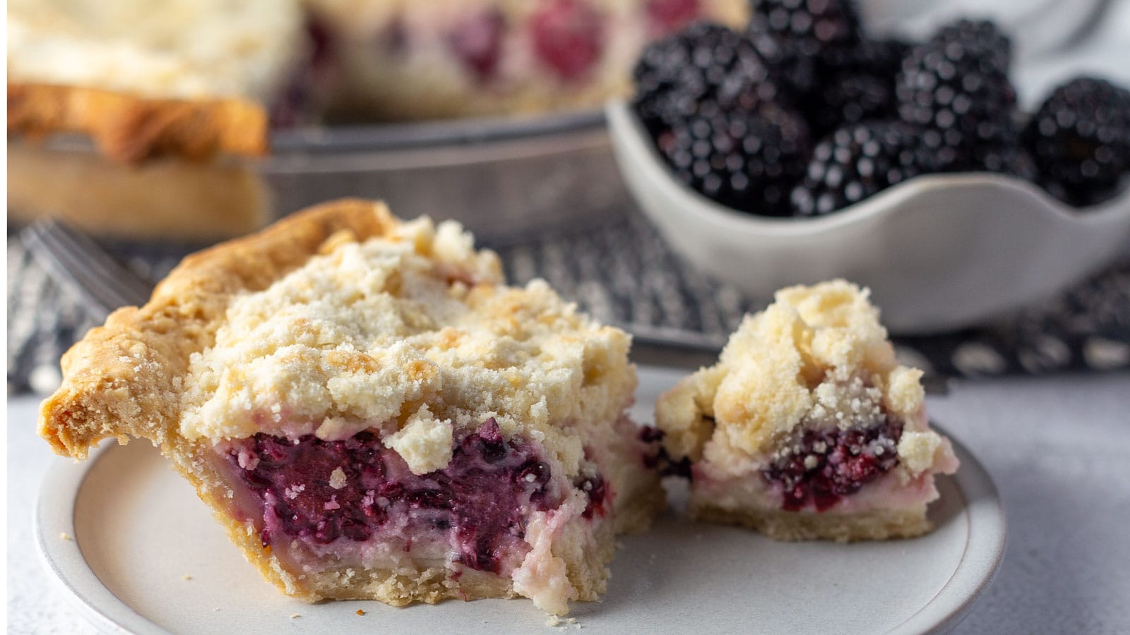 Sour Cream Blackberry Pie Recipe