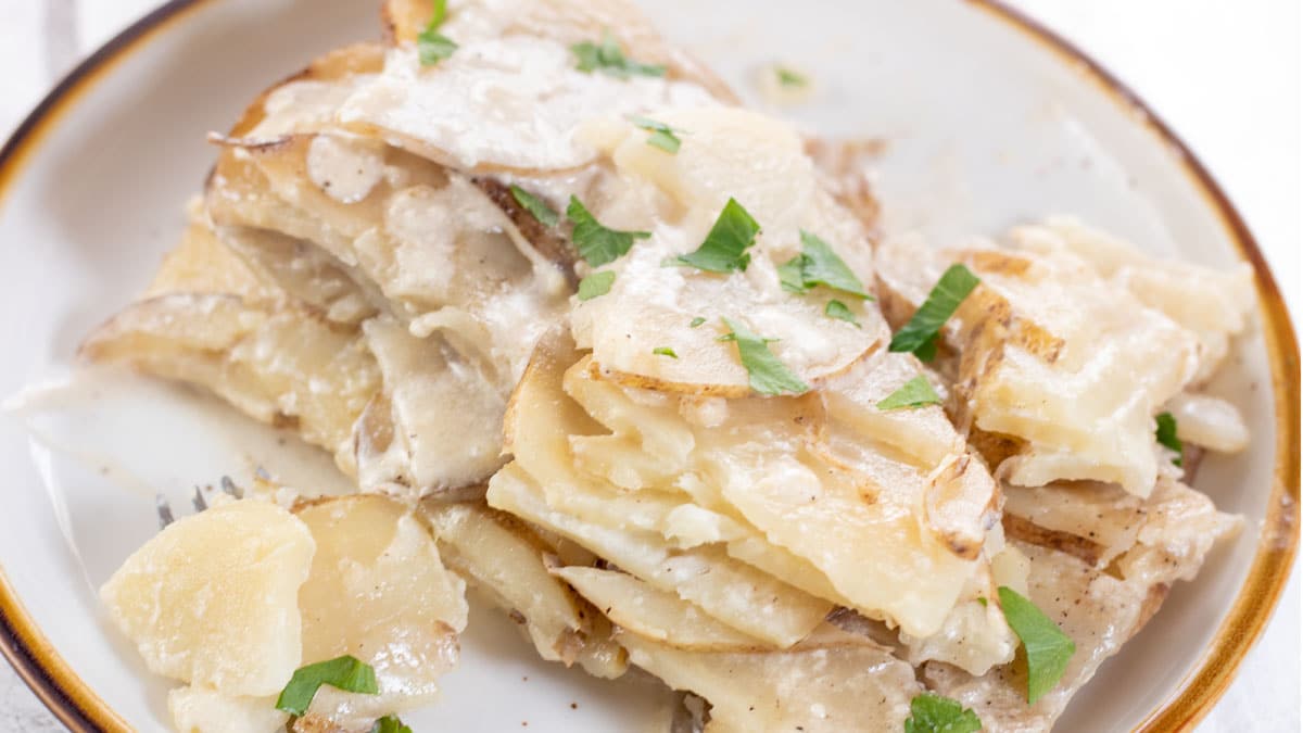 Crockpot Scalloped Potatoes