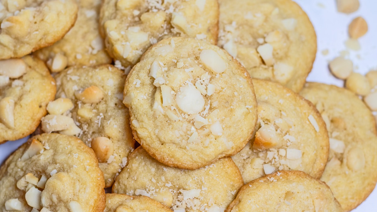 Macadamia Nut Cookies