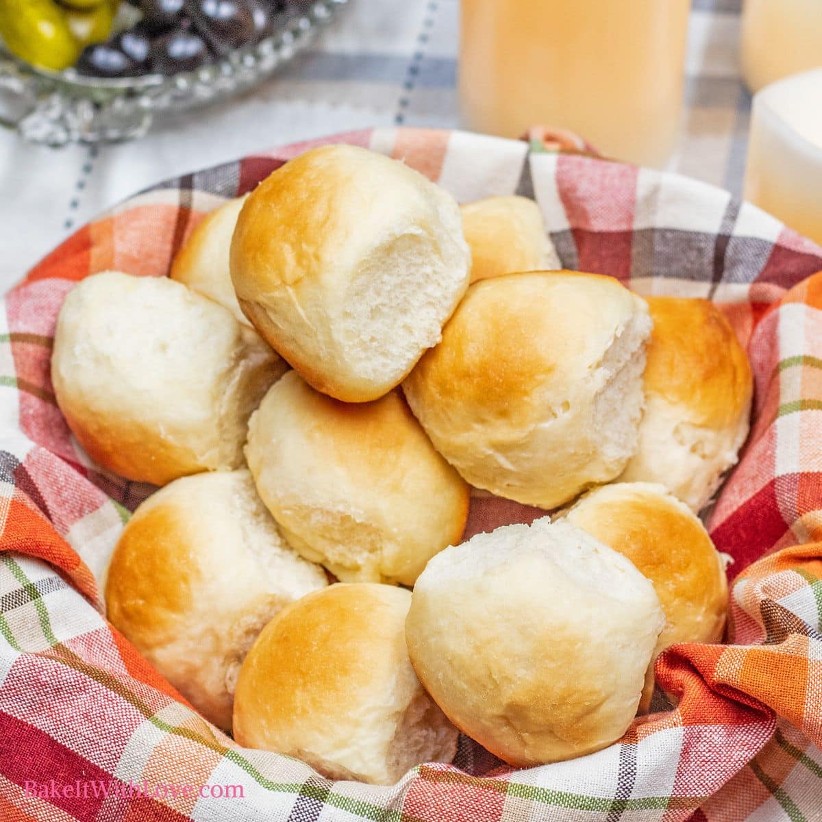 Easy Yeast Rolls
