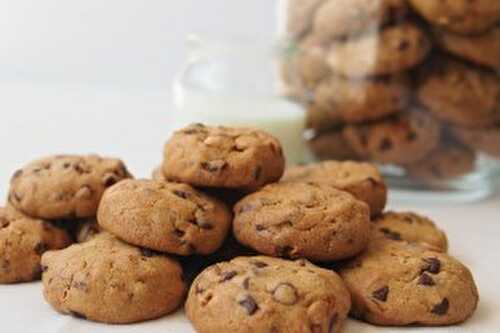 CHOCOLATE CHIPS COOKIES - COPYCAT "FAMOUS AMOS"