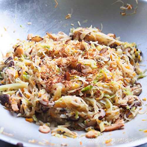 Jiu Hu Char (Stir Fried Yam Bean with Shredded Cuttlefish)
