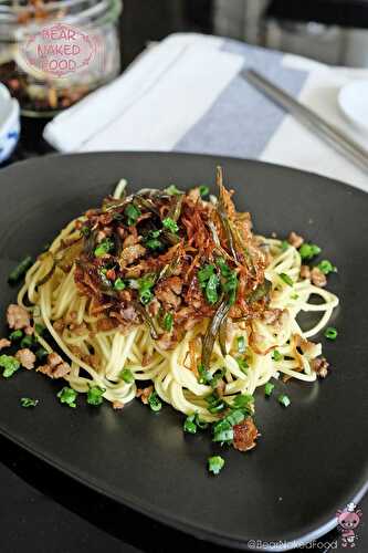 Minced Pork Noodles Tossed with Scallion Oil