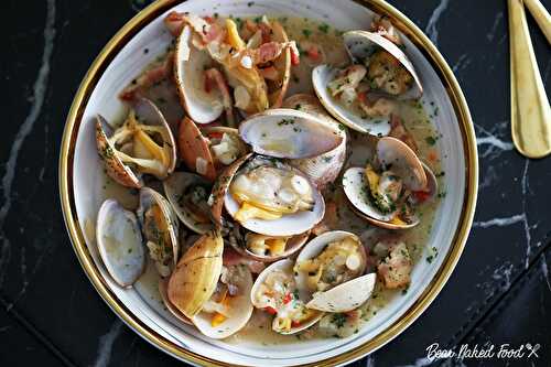 Steamed Clams in White Wine Butter Sauce