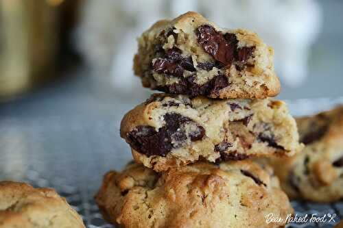 The Best Levain Bakery Chocolate Chip Cookie